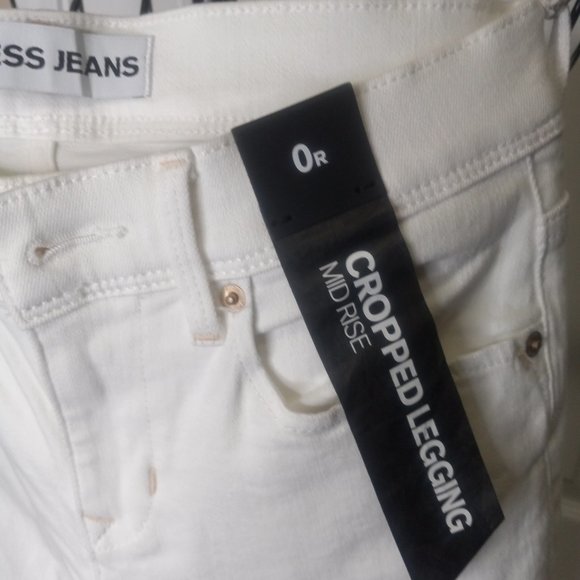 #10 - White Express Jeans - Picture 6 of 10